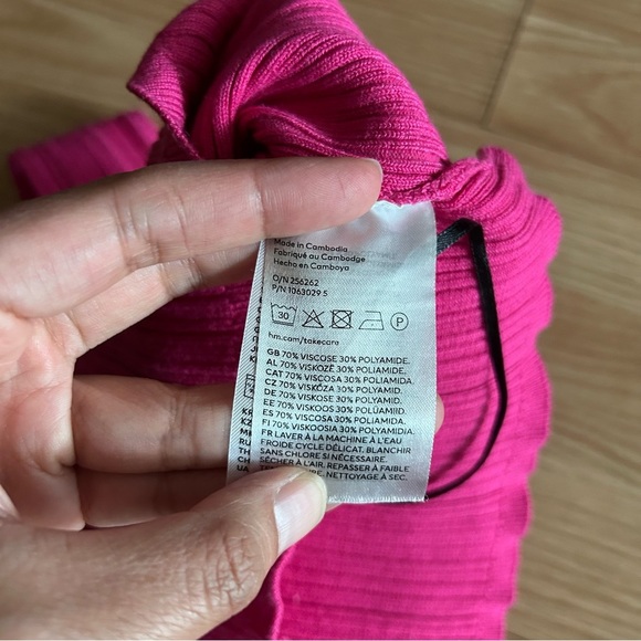 H&M Light Ribbed Cerise Cropped Top Large - Picture 2 of 7